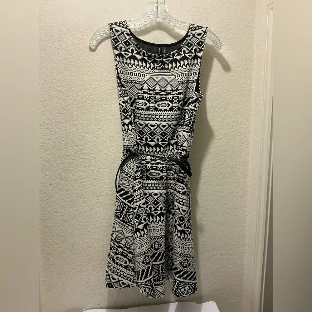 HeartSoul Black and White Geometric Mini Dress size M